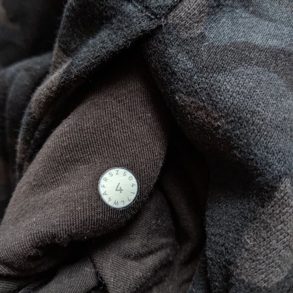 Lululemon Scuba Hoodie Light Cotton Fleece - Picture 11 of 11